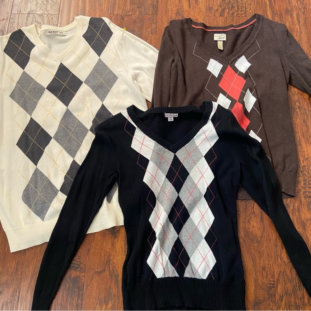 Bundle of vintage 90s y2k argyle sweaters.